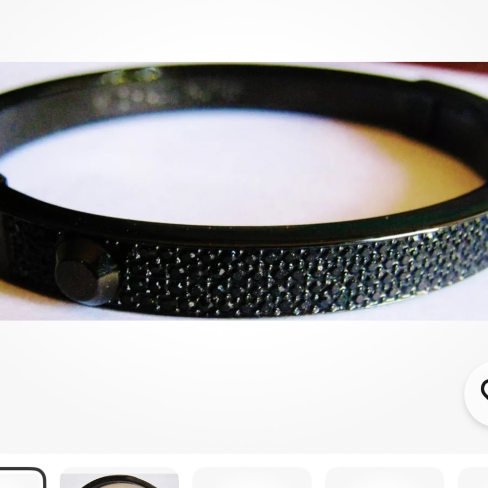 VINTAGE MICHAEL KORS BANGLE BRACELET, CHIC BLACK w/ BLACK RS GLITZIES; SIGNED - Picture 4 of 7